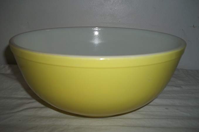 Primary Yellow Pyrex 4 Quart Nesting Mixing Bowl