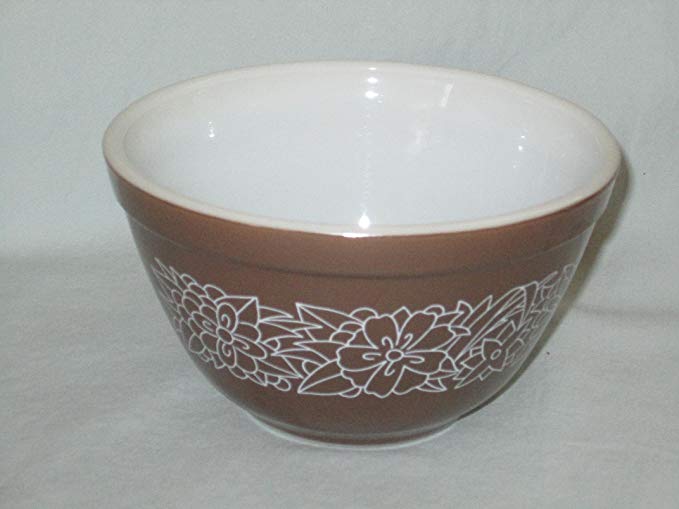 Vintage 1978 Pyrex 750 ml Mixing Batter Bowl - Woodland / Woodsy Flowers Pattern - #401